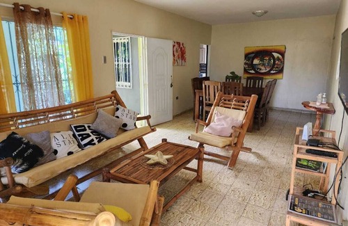 Bella Vista House | CASA 4 HABITACIONES EN BOCA CHICA RD.A MINUTOS DE LA PLAYA , TRANSPORTE DISP
