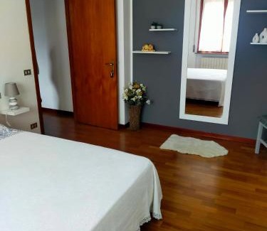 Montelaguardia House | Casa a Villa