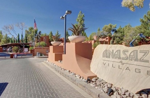 Paradise Valley Village Condo | CASA ACACIA-Camelback Mtn view at Anasazi Village