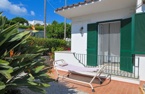 Ischia Porto Villa | Casa ad Ischia Villa Maddalena con Piscina, Giardino e Posto Auto - 6 posti letto