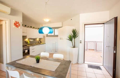 Senigallia Apartment | Casa Adelaide, near the sea and the historic center with a panoramic terrace