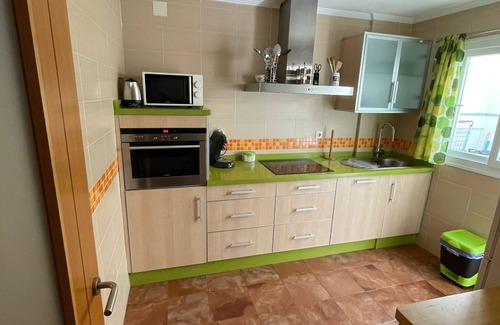 El Portil House | Casa Adosada Cerca de la Playa en Urbanización Agradable con Piscina, Pista de