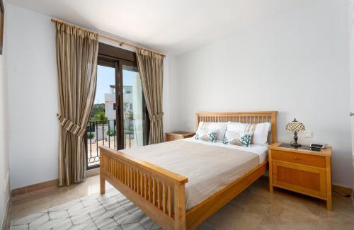 San Roque House | Casa adosada en campo de golf Alcaidesa Links