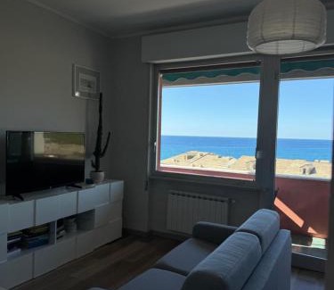 Cogoleto Apartment | Casa al Mare Suite - Fronte spiaggia - Parcheggio