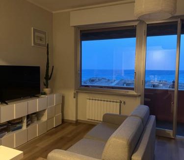 Cogoleto Apartment | Casa al Mare Suite - Fronte spiaggia - Parcheggio