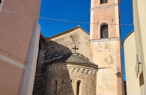 Diano Castello Apartment | Casa AL TEATRO