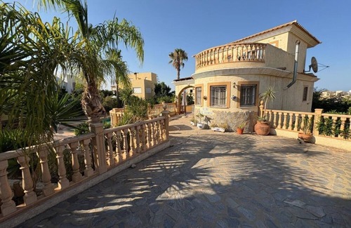 La Parata Villa | Casa Alegria, 10 minutes drive from the Beach 3 Bedroom with Private Pool