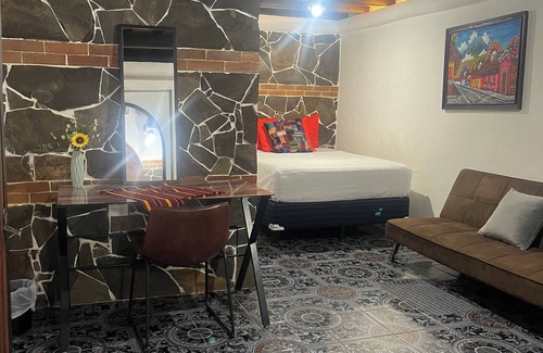 Santa Ana Hotel | Casa Alejandro de los caballeros