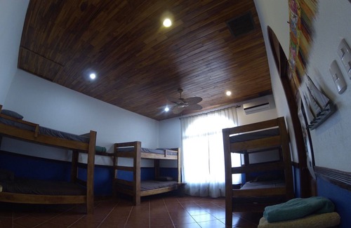 Marbella Bed & Breakfast | Casa Alice Surf Lodge