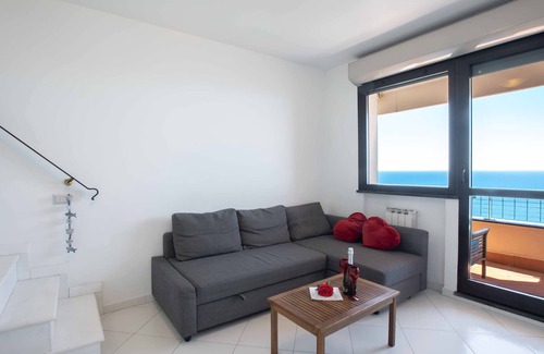 Varazze Apartment | Casa Alice with shared pool sea view, Varazze, Italy