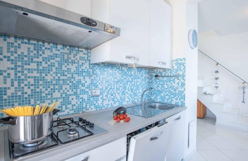 Varazze Apartment | Casa Alice with shared pool sea view, Varazze, Italy