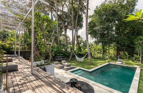 Babakan Resort | Casa Aliran - River Stay
