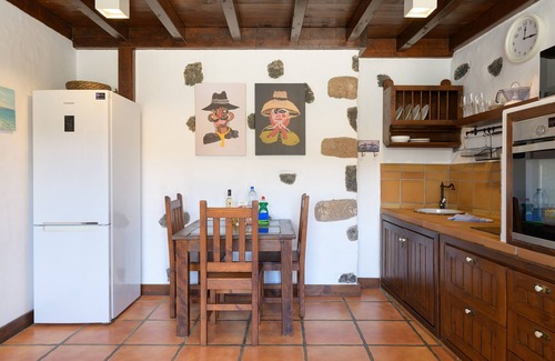 Masdache Apartment | Casa Amaia II, your very own retreat within Vineyards (La Geria)