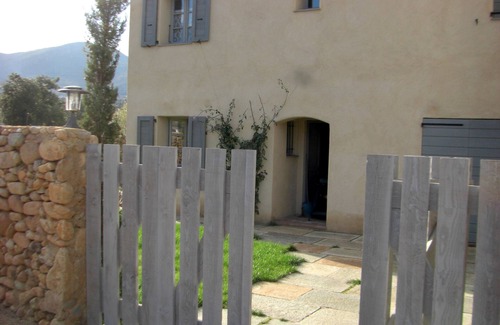 Calenzana House | CASA AMANDULU * the sweetness and calm of the countryside facing the bay of Calvi