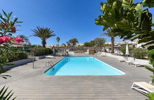Playa del Ingles Apartment | Casa Amarilla Begoña by VillaGranCanaria