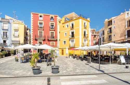 Old Town House | Casa amarilla del mar p3y4
