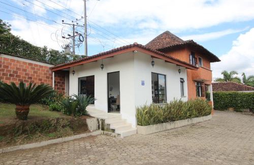 Pereira Villa | Casa Amazilia