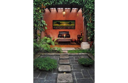 Antigua Guatemala House | “Casa Amelia” gorgeous Antigua Guatemala, reduced prices due to a cancellation