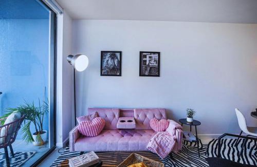 Doral Apartment | CASA AMOR - Beach Club, Gym, Sauna, Free Parking, Near Airport