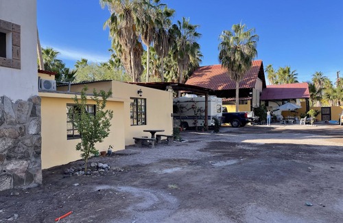 Loreto House | Casa arroyo at Bajazul just steps of waterfront and downtown