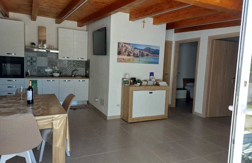 Bagheria Apartment | Casa Asprigna is located in Aspra, one of the most characteristic seaside villages.