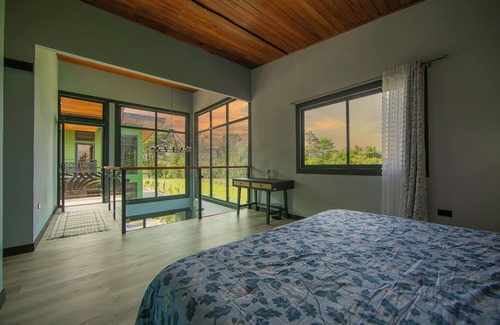 Penas Blancas Hotel | Casa Azulada-King beds, pool, BBQ, parking on property, 5 min to LaFortuna!