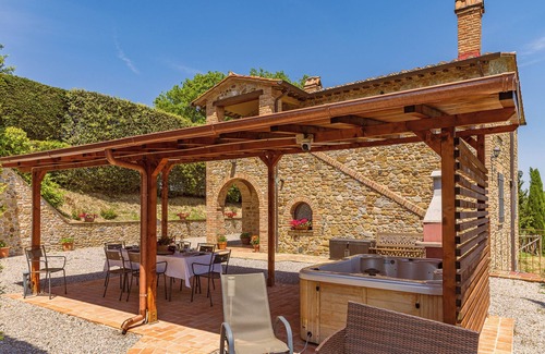 Citta della Pieve Villa | CASA BAIOCCO 9 - PRIVATE VILLA WITH HEATED POOL AND JACUZZI
