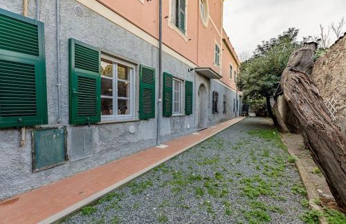 Albisola Superiore Apartment | Casa Balbi al Mare, giardino e posto auto privato