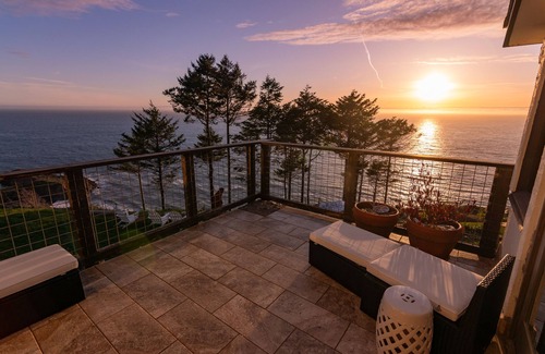 Shelter Cove House | Casa Ballena of the Lost Coast
