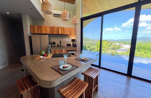 Tamarindo Villa | Casa Banka: Scenic 3Bedroom Villa with Pool & 24/7 Security in Playa Tamarindonn