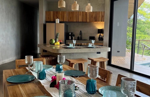 Tamarindo Villa | Casa Banka: Scenic 3Bedroom Villa with Pool & 24/7 Security in Playa Tamarindonn