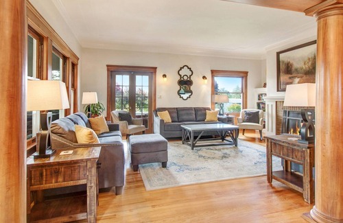 Kenwood House | Casa Bella Historic Estate- Corporate Retreats in Wine Country TOT 397