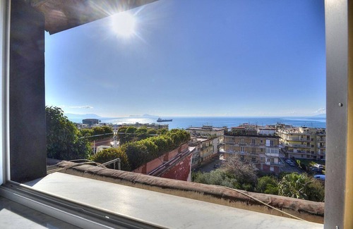 Portici Apartment | Casa Bellacqua: An elegant and welcoming apartment which faces the sun and the sea, with Free WI-FI.