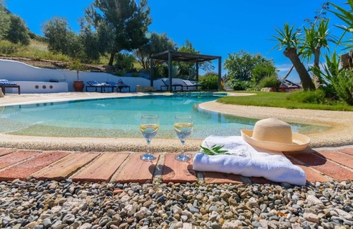 Alcaucin Villa | Casa Belmonte Alcaucín by Ruralidays