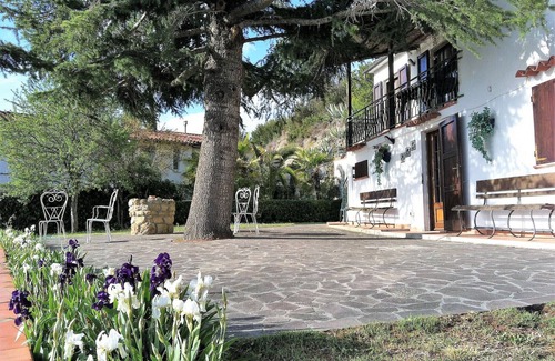Castellina Marittima Villa | Casa Bianca Villa with sea view by ToscanaTour