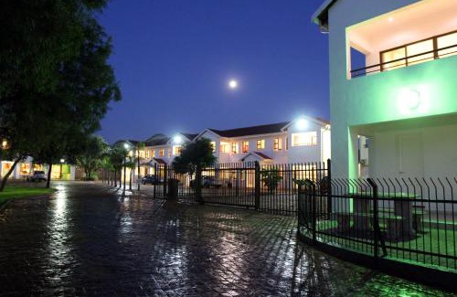 Hartbeespoort Bed & Breakfast | Casa Bianca Guest Lodge