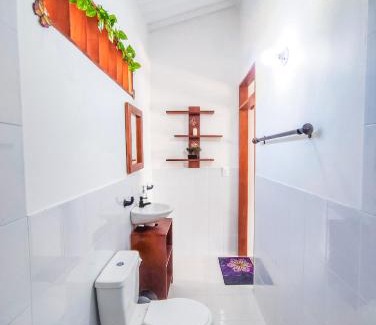 Monitos House | Casa Blanca Broqueles Hotel