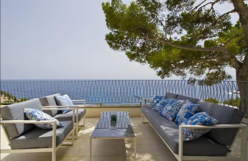 Provensals House | Casa Blanca