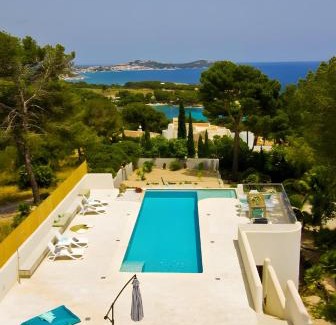 Provensals House | Casa Blanca