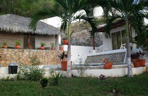 Santa Maria Huatulco Hotel | Casa Blanca