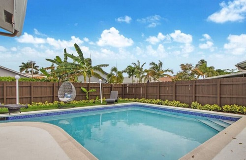 Dania Beach Villa | Casa Blanca ☀️ Tropical Pool ? 10 min to Beach