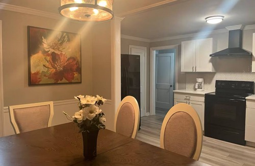Goldsboro House | Casa Blanca