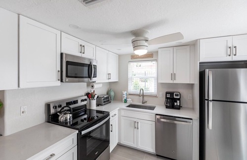 Siesta Key Villa | Casa Blanca - VD15 - Your Island Reset Starts Here