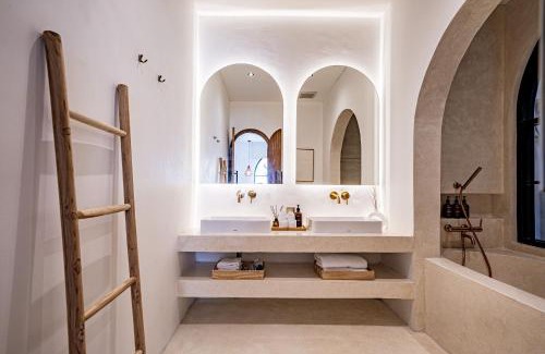 Batu Bolong Villa | Casa Blanche Canggu