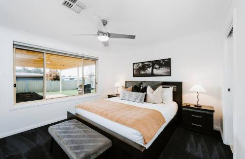 Central Mudgee House | Casa Bliss - Serene Country Escape near Town Centre