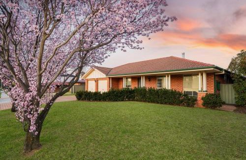 Central Mudgee House | Casa Bliss - Serene Country Escape near Town Centre