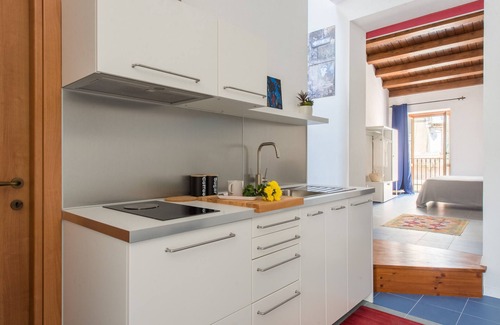 Castellammare Vucciria Apartment | Casa Blu con terrazza alla Vucciria by Wonderful Italy