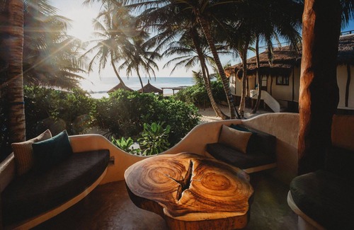 Tulum City Center House | Casa Bonita Summary: