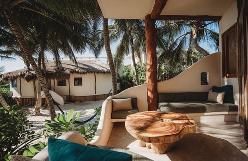 Tulum City Center House | Casa Bonita Summary: