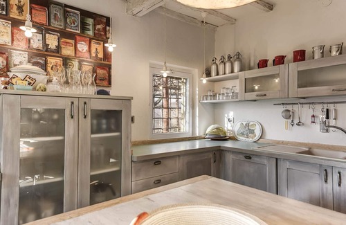 San Casciano dei Bagni Villa | Casa Castano - Seven Bedroom Villa, Sleeps 14